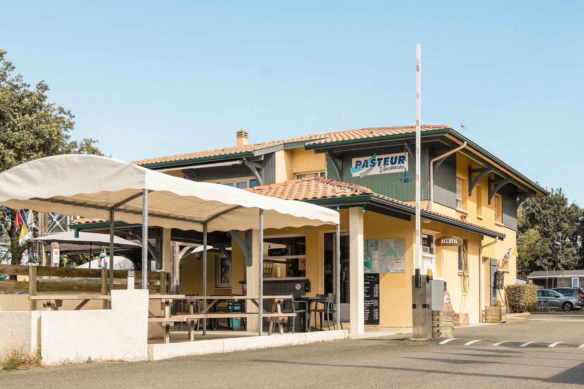 Camping pasteur réception accueil arrivée